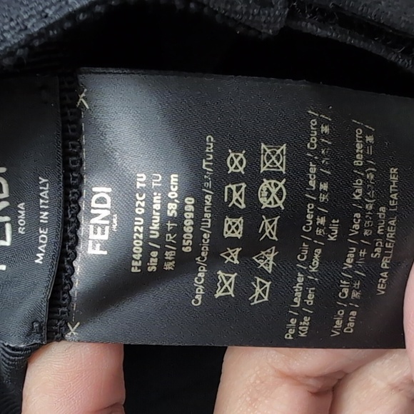 Fendi Black Cap with Sunglasses - Picture 5 of 11